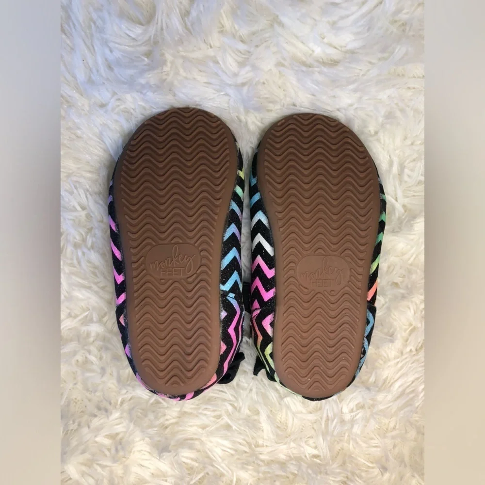 Monkey Feet Multicolor Chevron Kids Slippers with Bow NWOT 18-24M